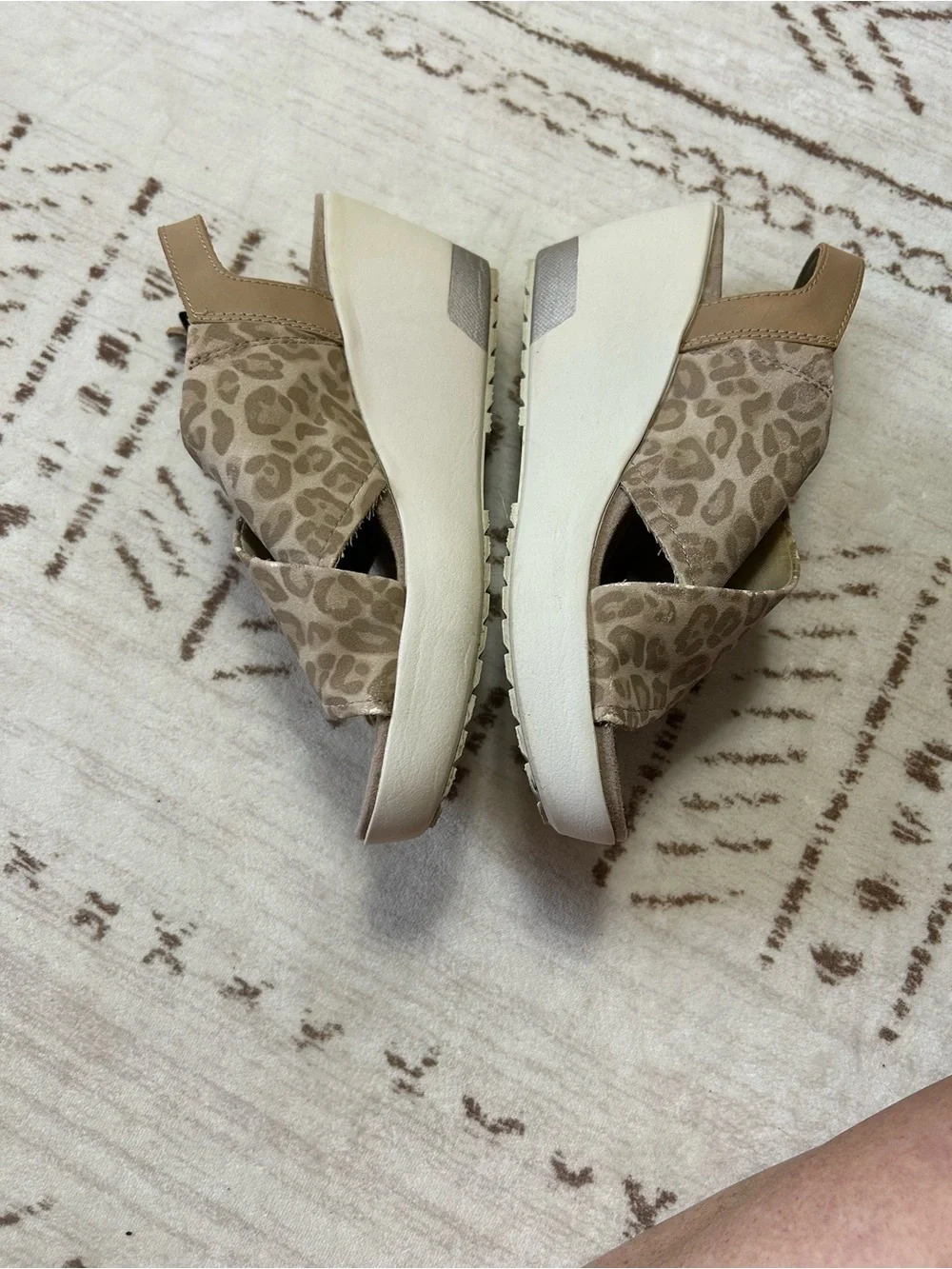 OTBT Forever Yvonne Leopard Print Wedge Sandals Women’s Size 9.5 Boho Resort